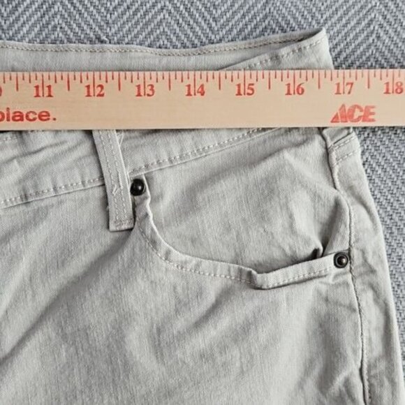 Levi's Jeans Women's Size 14 Misses (34x30) Tan Signature Low Rise Bootcut - Picture 16 of 16